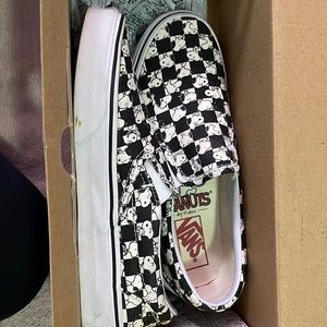 Snoopy checkered board vans